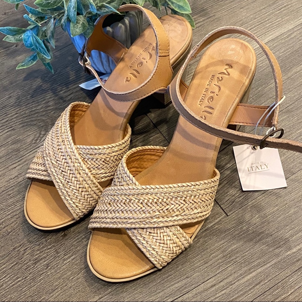 NWT Mariella Tan Nude Block Heels 8.5